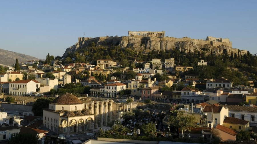 Πλήθος κόσμου στην Ακρόπολη στην Παγκόσμια Ημέρα Μνημείων