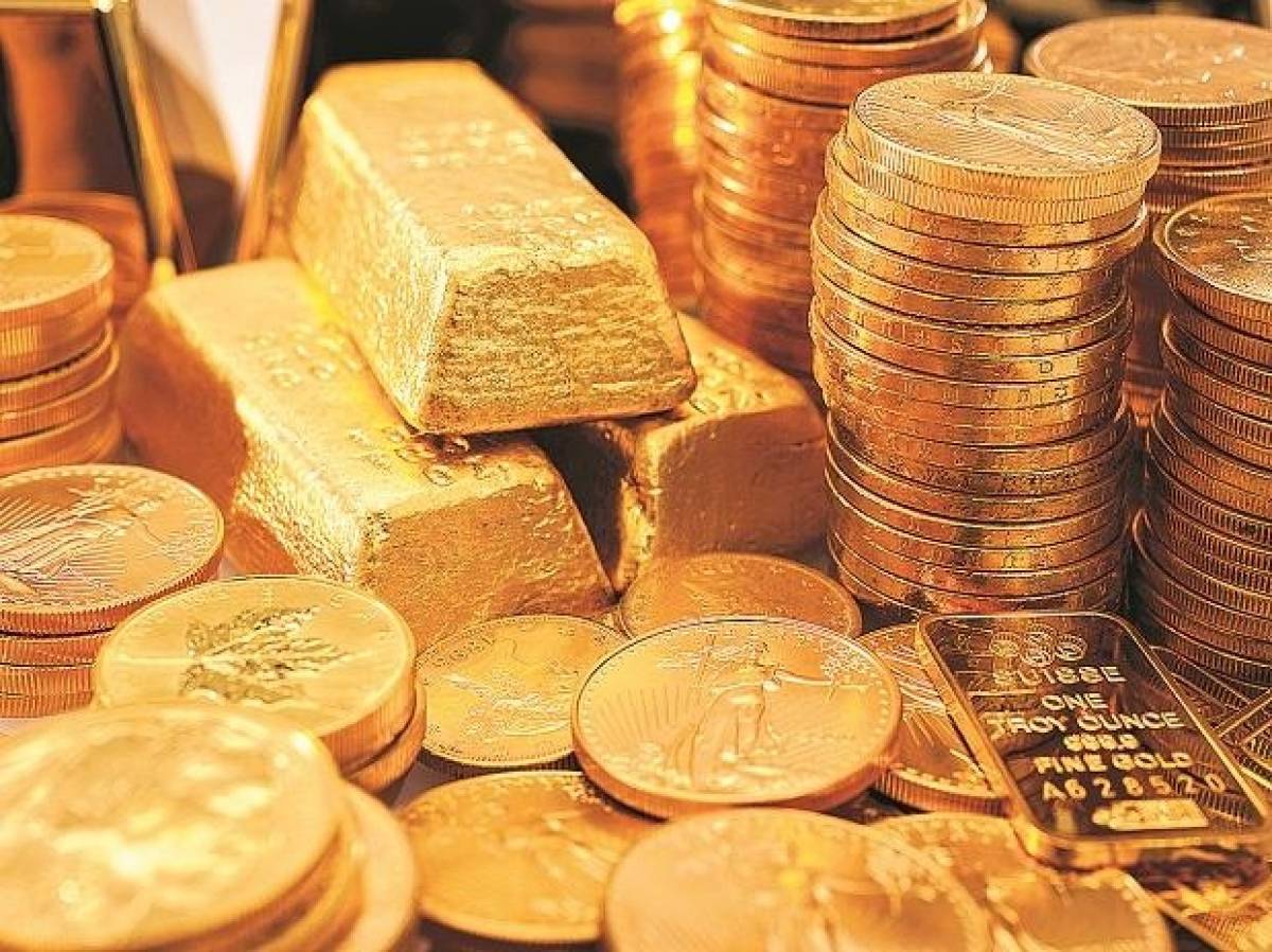 «Σπάει τα κοντέρ» ο χρυσός – Διολισθαίνει το πετρέλαιο