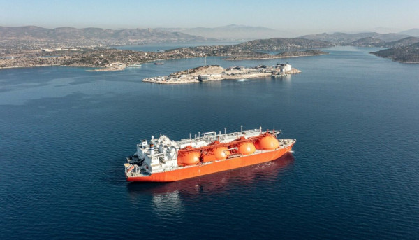 Ελλάδα - ΗΠΑ - Ουκρανία: Η νέα τριγωνική συμφωνία που ανεβάζει τον ελληνόκτητο στόλο LNG επίπεδο