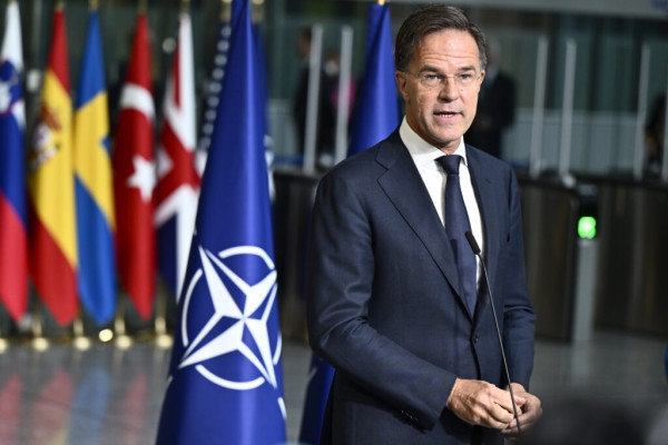 WSJ: Το ΝΑΤΟ έλυσε το πρόβλημα της χρηματοδότησης, αλλά έχει δύο ακόμα εμπόδια να ξεπεράσει