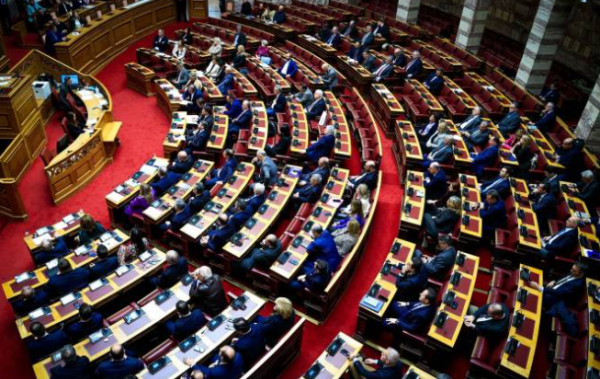 Alco: Το 67% θα υπερψήφιζε την πρόταση δυσπιστίας-Διψήφια η Ζωή