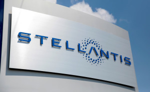 Stellantis: Τέρμα η εξ αποστάσεως εργασία – Επιστροφή στα γραφεία για αύξηση της αποδοτικότητας