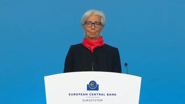 Η Λαγκάρντ... νιώθει τον πόλεμο, αλλά δεν «βλέπει» στασιμοπληθωρισμό