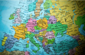 Φούεστ: Η Ευρώπη πρέπει να επενδύσει στην οικονομική της δύναμη