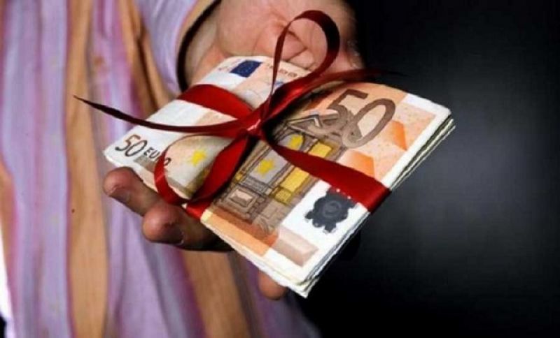 Πώς καταβάλλεται το δώρο Χριστουγέννων; Υπολογίστε το online