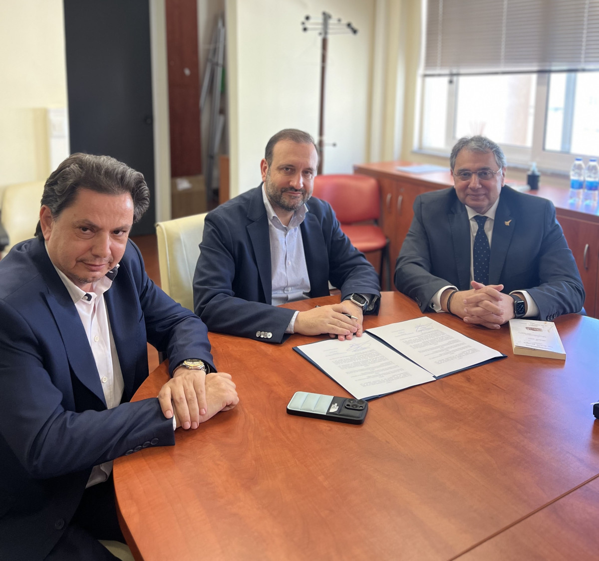 ΟΕΕ-ΕΒΕΠ: Υπογραφή μνημονίου συνεργασίας-Στόχος η ανταλλαγή πληροφοριών σε νομικά-οικονομικά θέματα
