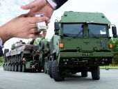 Το μεγάλο πάρτι στα εξοπλιστικά: Αδιαθεσία αισθάνθηκε ο Π. Ευσταθίου, μετά τη διαφωνία ανακριτή και εισαγγελέα για την τύχη του