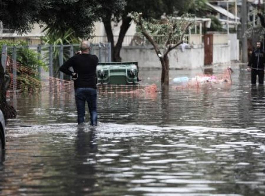 Προληπτική αργία λόγω βροχής (αλλά και ελλιπούς προετοιμασίας)