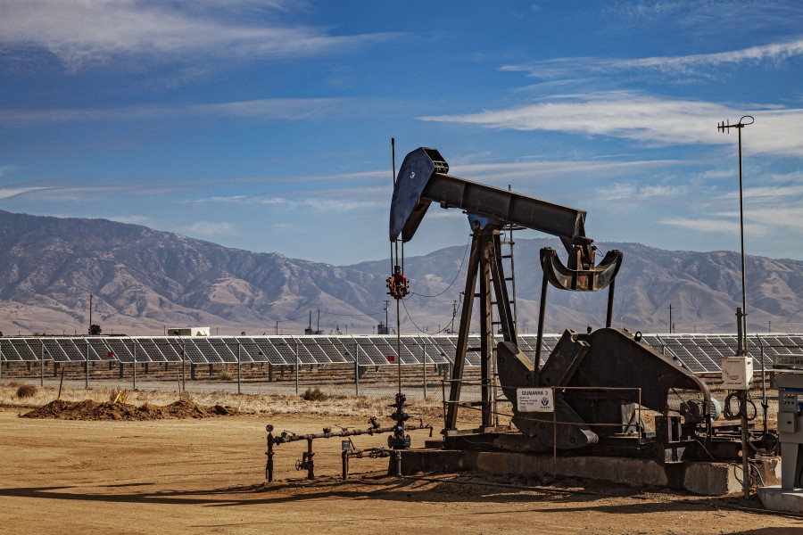 Διελκυστίνδα προσφοράς και ζήτησης «ηρεμεί» το πετρέλαιο-Ανεβαίνει το φυσικό αέριο