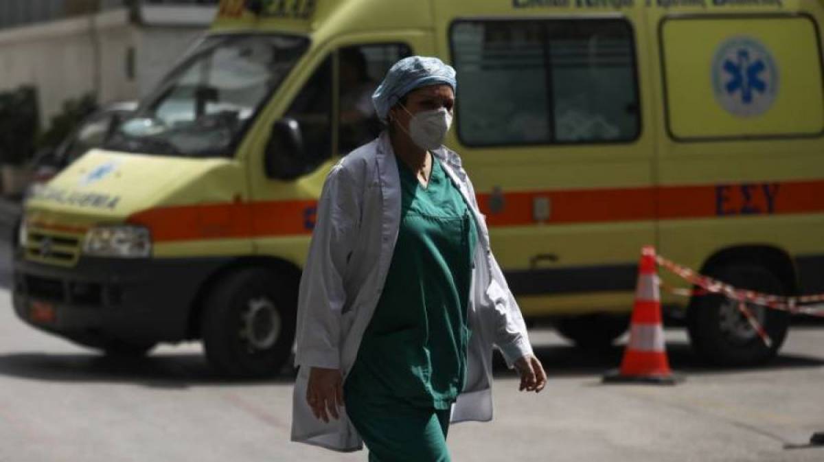 Κορονοϊός-Ελλάδα: 32 θάνατοι και 2.215 νέα κρούσματα- 451 διασωληνωμένοι