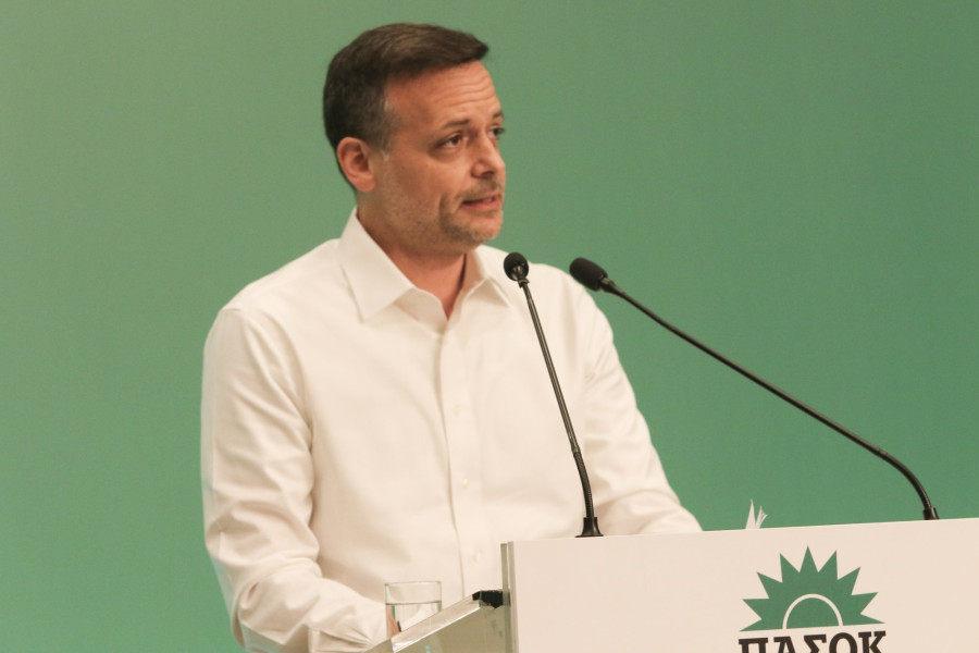Δούκας: Το ΠΑΣΟΚ πρέπει να διαλέξει στρατόπεδο