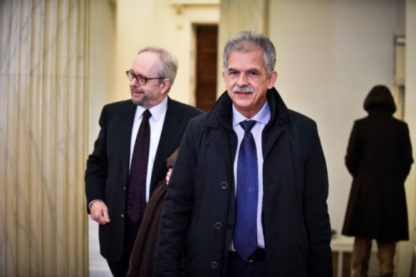 Πυροτεχνουργοί στην κατοικία του Σπύρου Δανέλλη