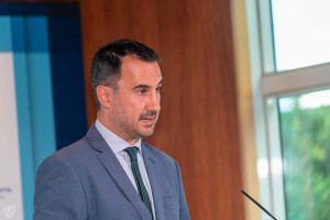 Χαρίτσης: Η κυβέρνηση ξεπουλάει τα σπίτια των πολιτών στα funds