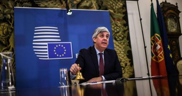 Eurogroup: Η Ελλάδα παίρνει 748 εκατ. ευρώ και δημοσιονομικό... αέρα