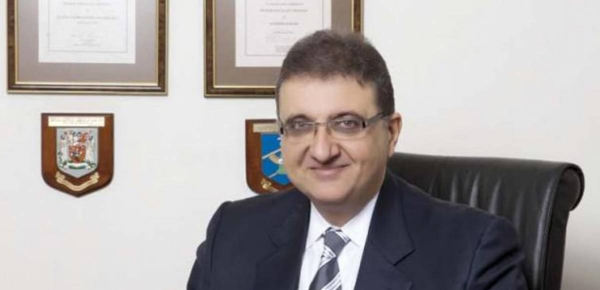 Εξαδάκτυλος: Να μη χαλαρώσουμε τους ρυθμούς εμβολιασμού Ιούλιο και Αύγουστο