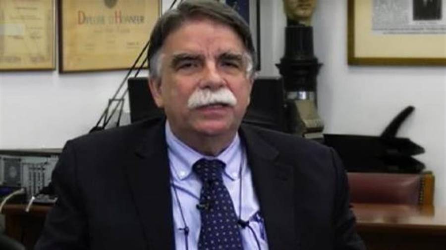 Βατόπουλος: Πρέπει να εμβολιαστούν όλοι-Θα φανεί αν πετύχει η υποχρεωτικότητα