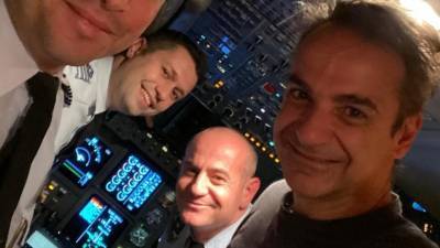 Η selfie του Μητσοτάκη από το πιλοτήριο του Gulfstream