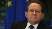 Κονστάντσιο: Να εξεταστεί μια «μικρή» κρατική στήριξη τραπεζών