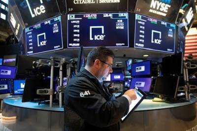 Επικρατούν ξανά οι πωλητές στη Wall Street