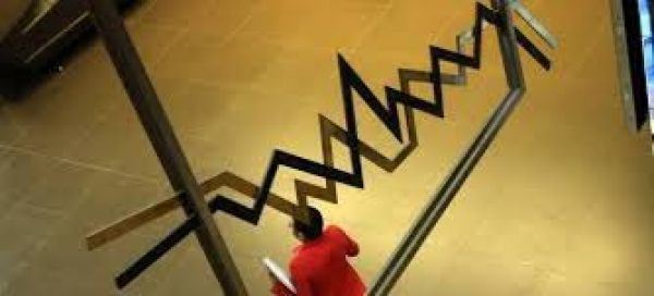X.A.: Διακυμάνσεις ενόψει Ευρωεκλογών, μείωση θέσεων λόγω πολιτικού ρίσκου