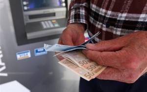 Τροπολογία: Πώς θα δοθούν προσωρινές συντάξεις και αναδρομικά