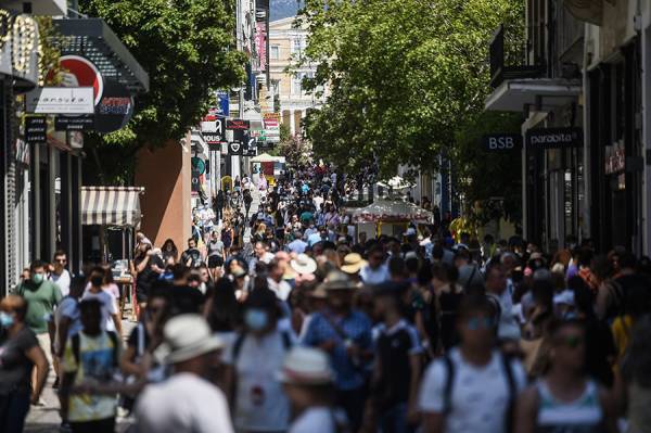 Κορονοϊός-Ελλάδα: 17 νεκροί και 2.760 νέα κρούσματα- Αυξήθηκαν οι διασωληνωμένοι
