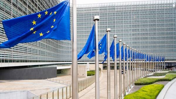 Κομισιόν: Πόροι 8 δισ. ευρώ για 100.000 μικρομεσαίες επιχειρήσεις