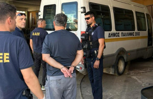 Παλλήνη: Σύλληψη δημοτικού υπαλλήλου για τέσσερις εμπρησμούς – Πώς δρούσε