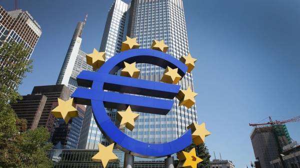 ΕΚΤ: Δύσκολη η ενοποίηση των τραπεζών στην ευρωζώνη