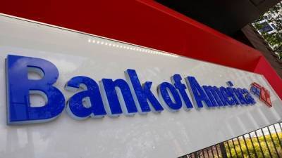 Η Bank of America αυξάνει το κατώτατο ωρομίσθιό της