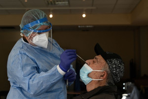 ΕΟΔΥ: Πού θα γίνουν δωρεάν rapid test την Τρίτη (9/1)