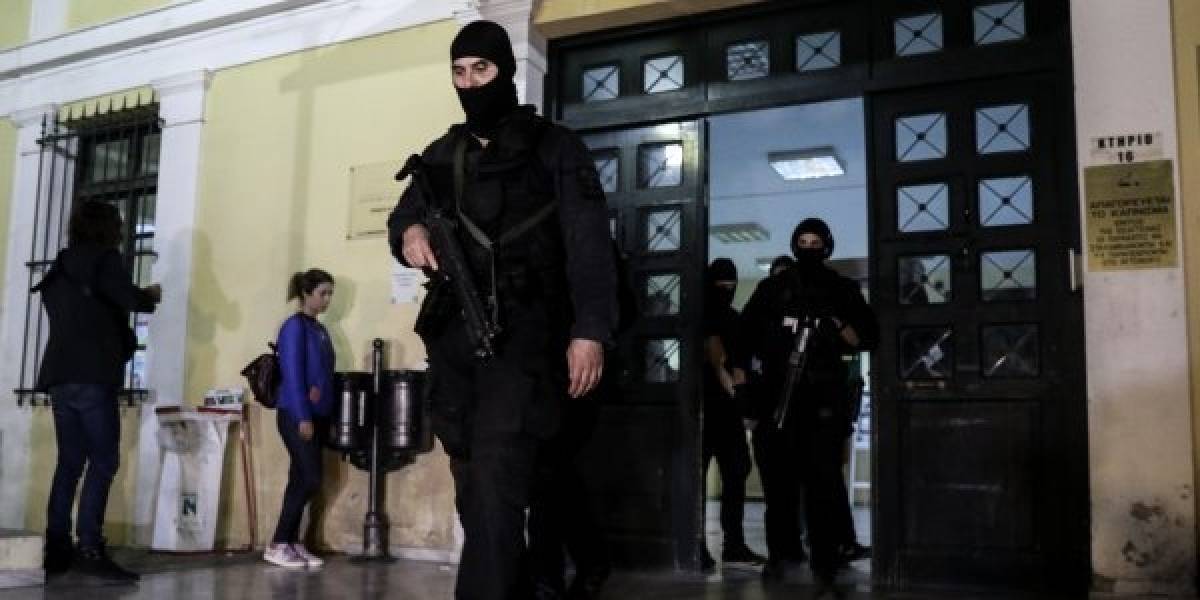 Στον εισαγγελέα η 39χρονη που συνέλαβε η Αντιτρομοκρατική
