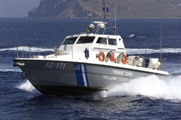 Αγνοείται λέμβος με μετανάστες κοντά στη Σαμοθράκη