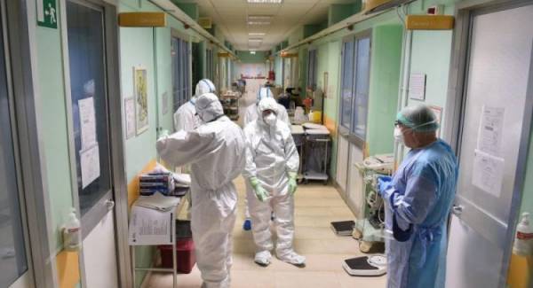 Κορονοϊός- Ελλάδα: 86 θάνατοι και 2.597 κρούσματα- «Ανάσα» στις ΜΕΘ