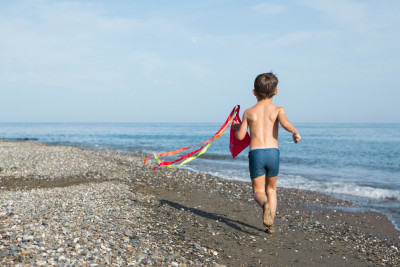 ΙΣΑ: Οδηγίες προστασίας των παιδιών στην παραλία
