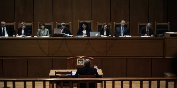 Δίκη Χρυσής Αυγής: Έβγαλε στη σέντρα την εισαγγελέα η Πρόεδρος
