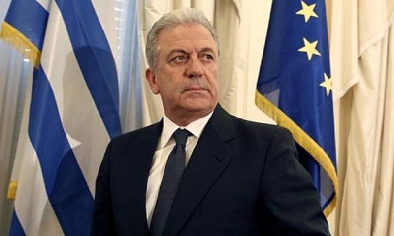 Μεταναστευτικό: Η πρόταση Αβραμόπουλου &amp; οι "νάρκες" από βορρά