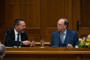 Πολιτογραφήθηκε Έλληνας ο Καθηγητής Roderick Beaton