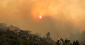 Φωτιά στην Πεντέλη: Εκκενώθηκε το νοσοκομείο Παίδων