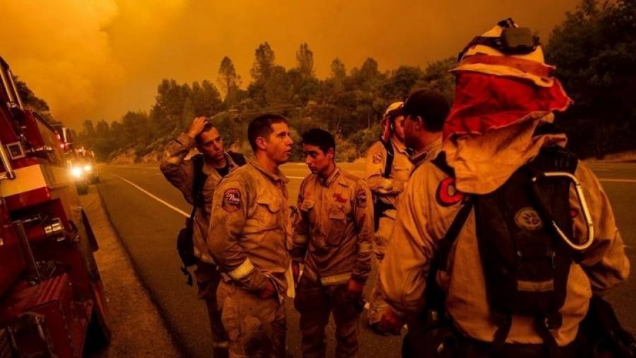 Καίγεται η Καλιφόρνια- 7.000 έχουν εγκαταλείψει τις εστίες τους