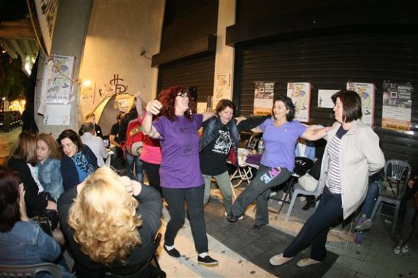 Την άμεση επαναπρόσληψη των 393 καθαριστριών του ΥΠΟΙΚ διατάσσει το Πρωτοδικείο Αθηνών