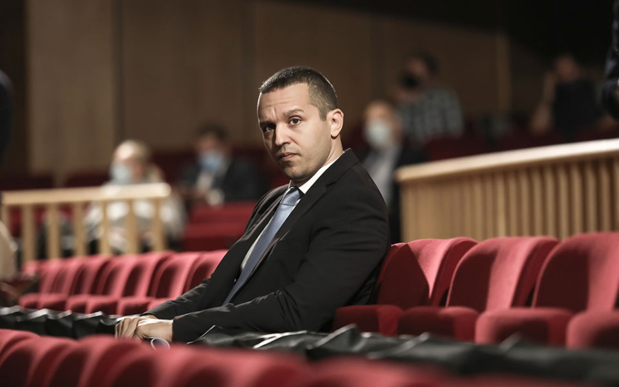 Η παράμετρος «Κασιδιάρης» προστίθεται στις εκκρεμότητες του φθινοπώρου