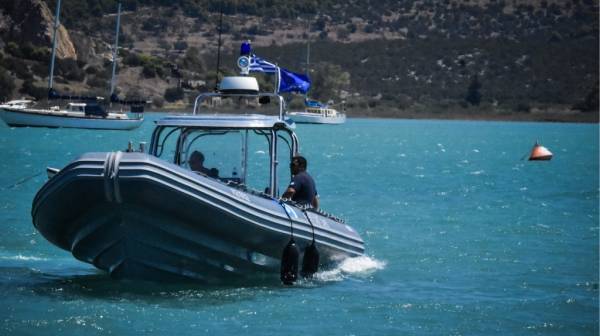 Βυθίστηκε ταχύπλοο σκάφος στις Σπέτσες - Σώοι οι δύο επιβαίνοντες
