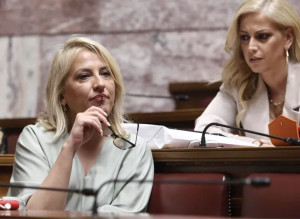 Δίκη Μάτι: Η Δούρου παραιτείται από τη βουλευτική της ασυλία