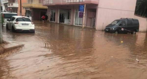 Δίχως τέλος τα προβλήματα στη Θάσο λόγω της έντονης βροχόπτωσης