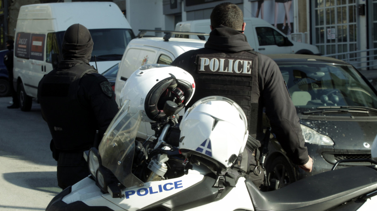 Ελεύθεροι με όρους οι αστυνομικοί που κατηγορούνται για βιασμό 19χρονης