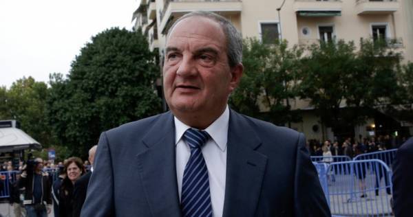 Συνέδριο ΝΔ: Ο Καραμανλής δηλώνει παρών στην... πρώτη γραμμή