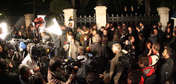 Οι εκλογές με το βλέμμα των ξένων δημοσιογράφων στην Αθήνα