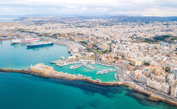 «Άλμα» τζίρου-επιβατικής κίνησης για τον Οργανισμό Λιμένος Ηρακλείου το 2022