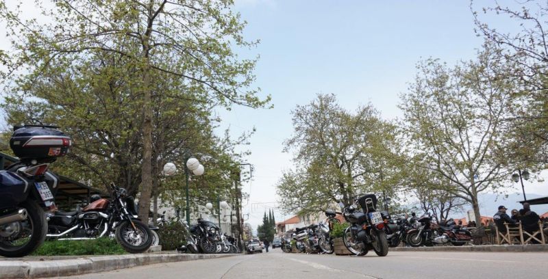 Αμφίκλεια: Όλοι πήγαν πλατεία-Τι αναστάτωσε τη Κυριακή τους κατοίκους (pics-vid)